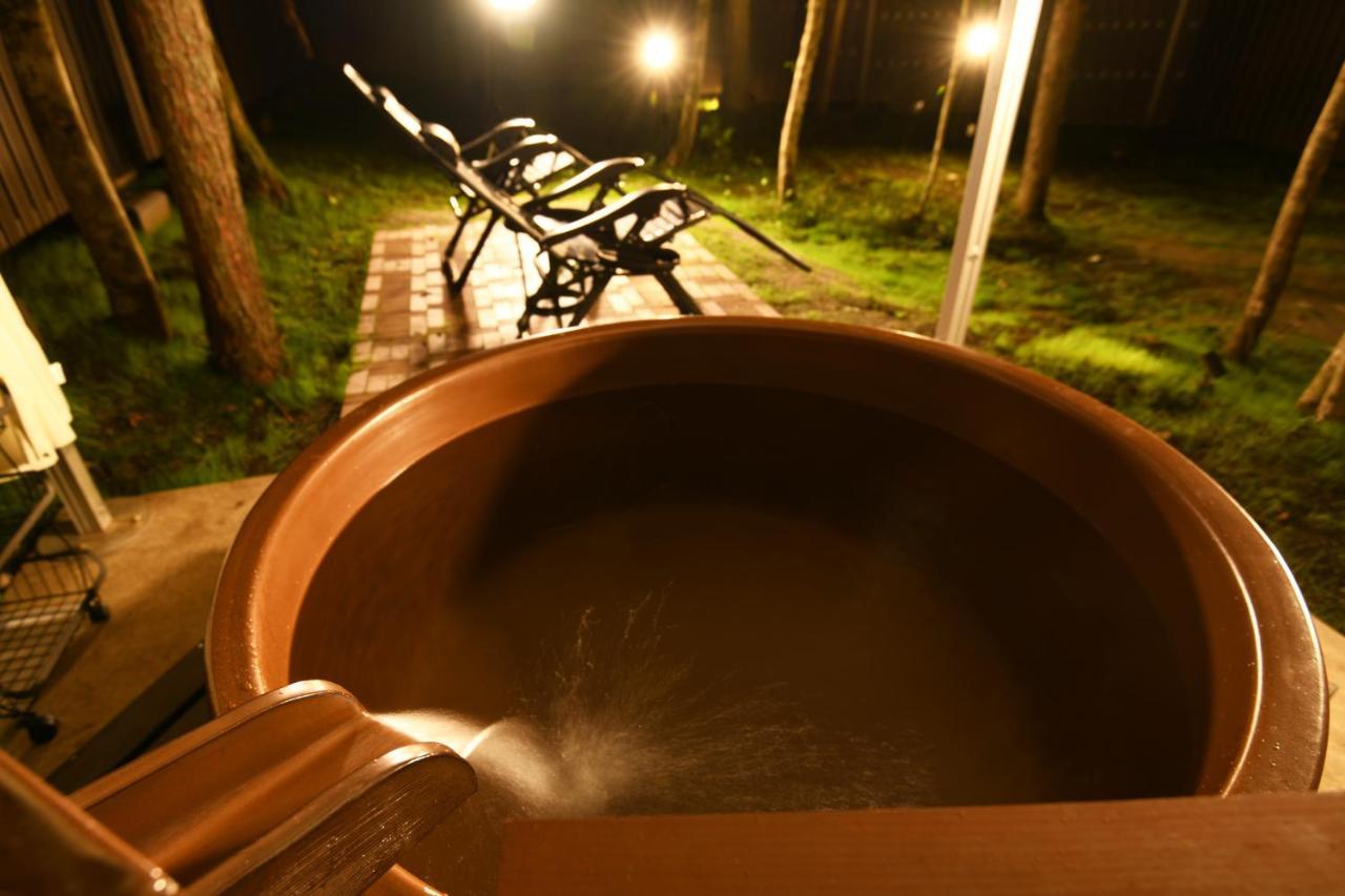 Fuji Fumoto Forest Hotspring ふもとの森温泉 Fujikawaguchiko Dış mekan fotoğraf